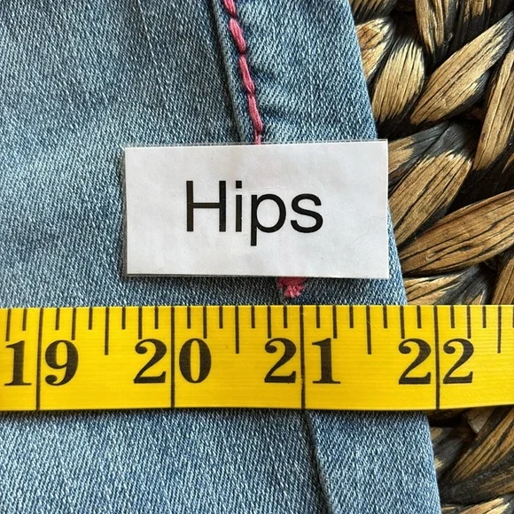 TRUE RELIGION JENNIE MID RISE SUPER T SKINNY JEAN size 34 - Picture 13 of 16